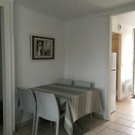 Le Pavillon Paul * ביאריץ
